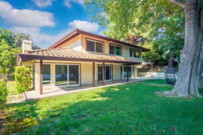 Modern 2-Story Home in Thousand Oaks Near LA Hotspots